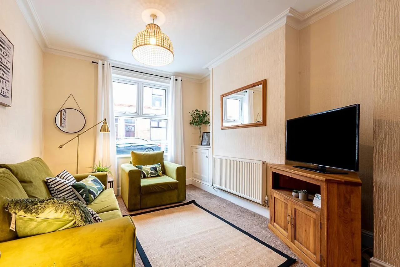 2 Bed, Up To 6 Guests Near Chester City Centre 0*,  United Kingdom